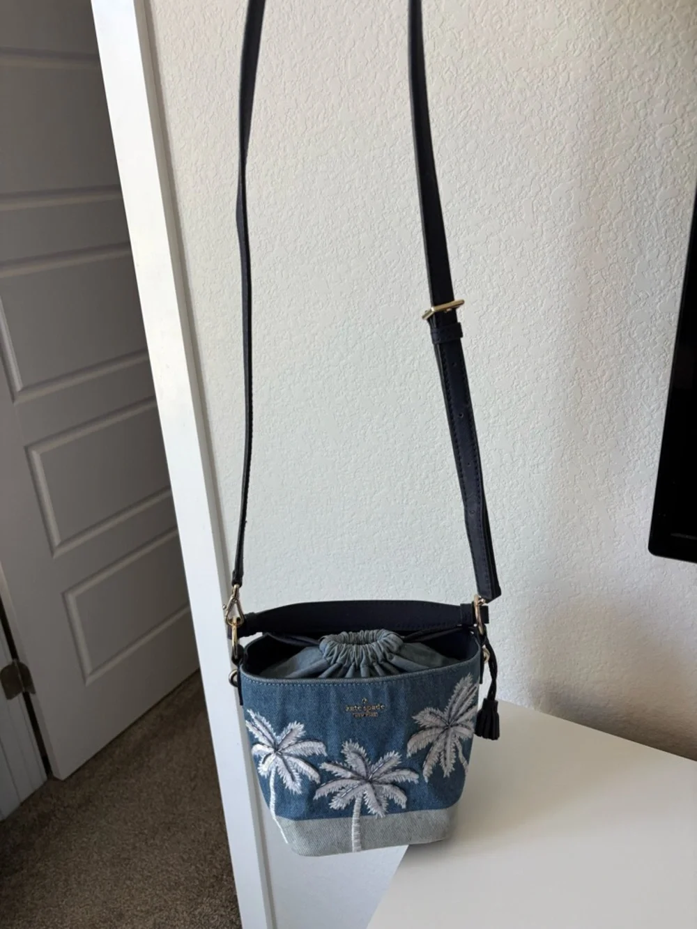 kate spade California dream in puppy Denim Palm Embroidered Crossbody Bucket Bag - Picture 8 of 11